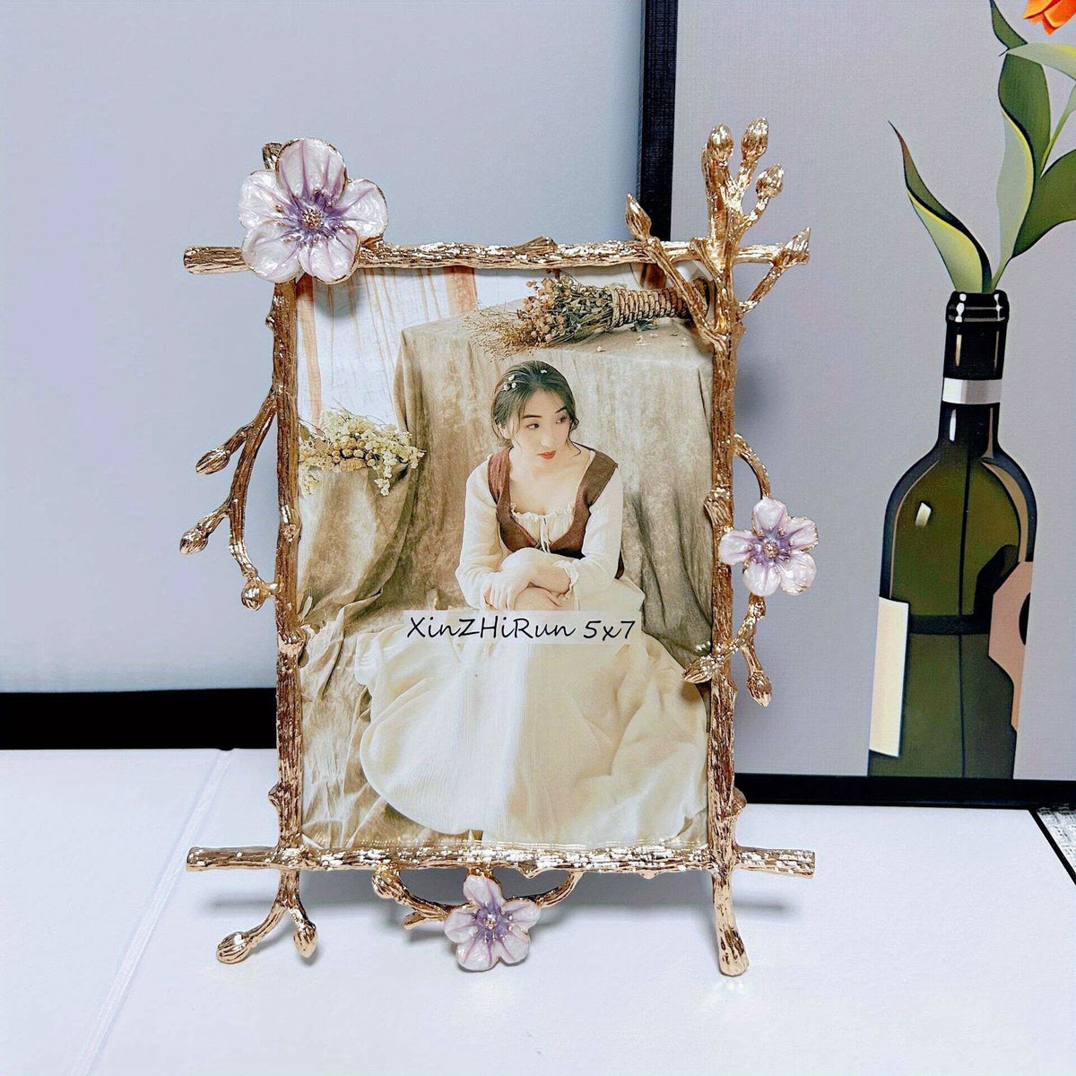 NNETM Nordic Gold Metal Photo Frame – Luxury Tabletop Picture Frame