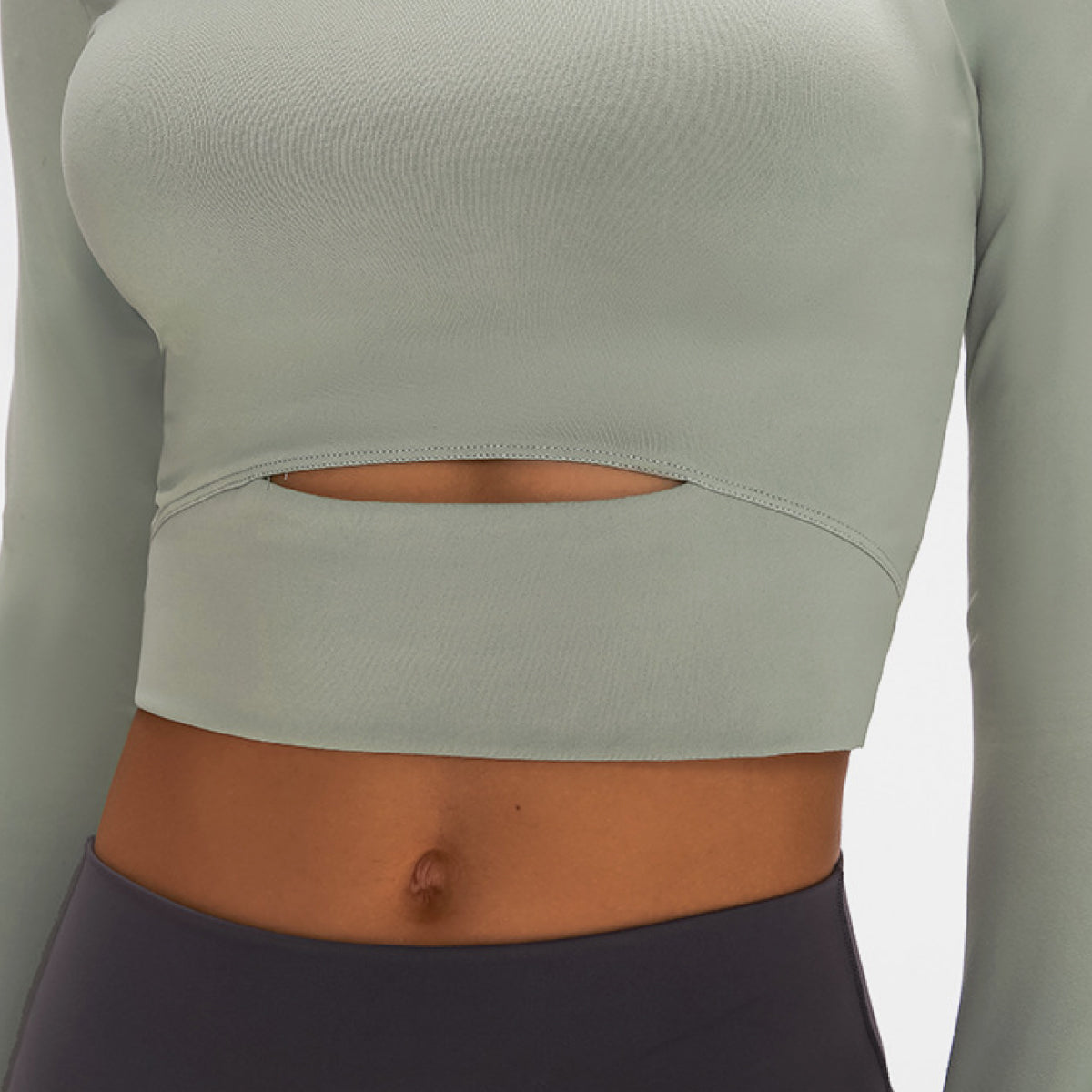 Ami Cropped Sports Top