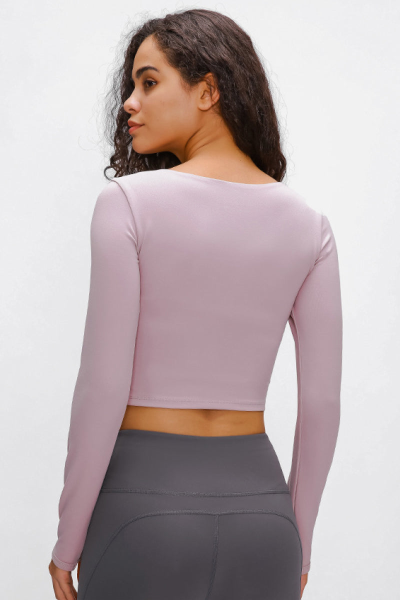 Ami Cropped Sports Top