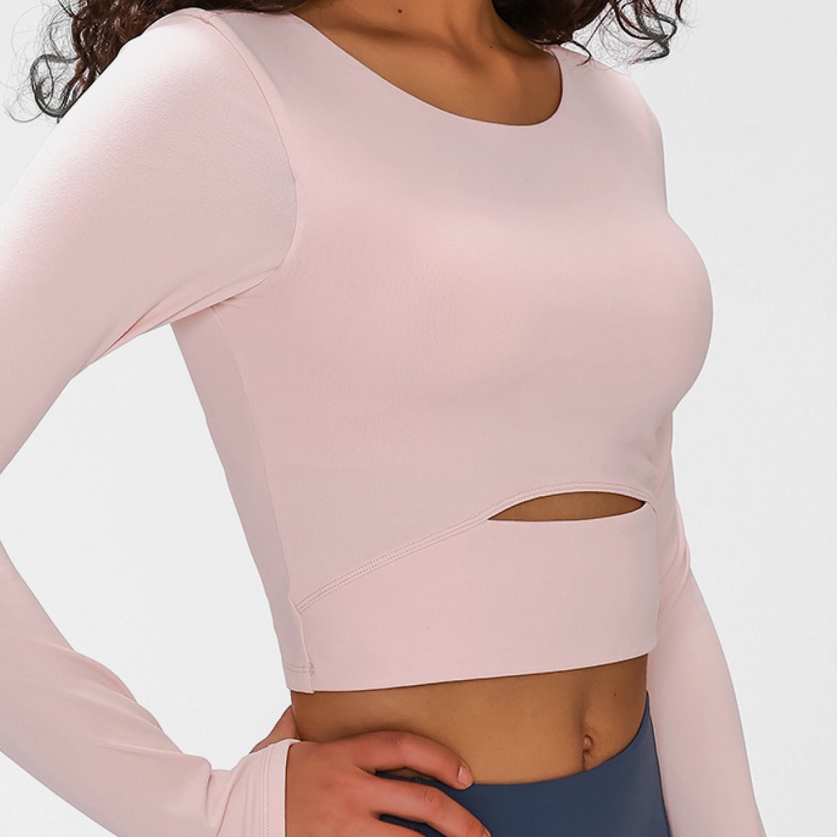 Ami Cropped Sports Top